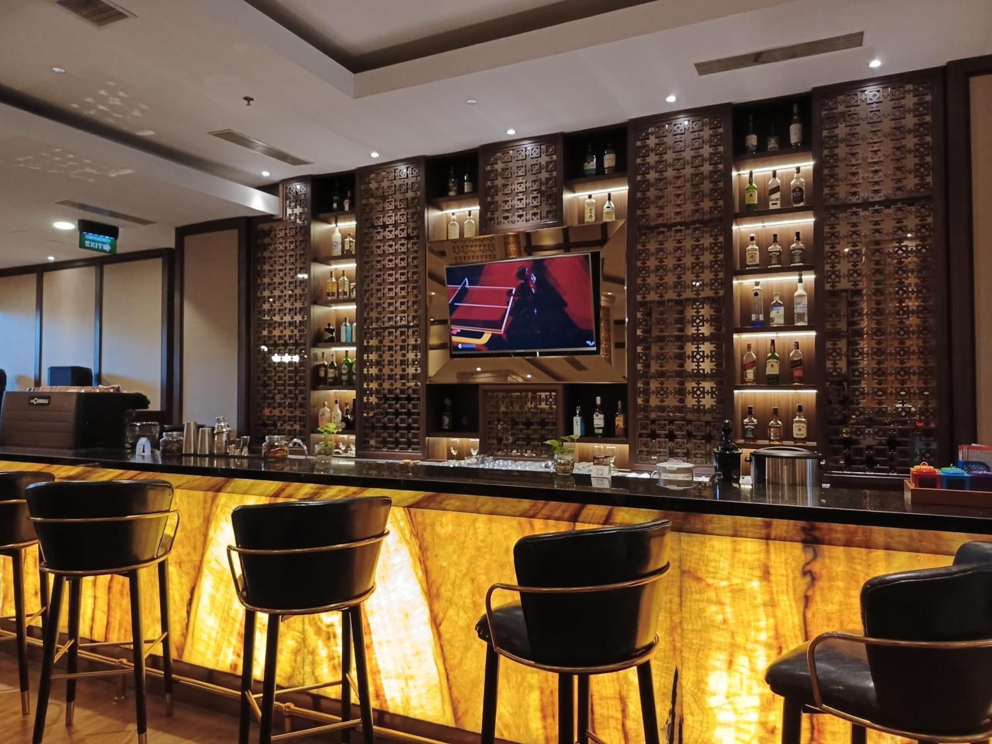Hotel Chanti Managed By Tentrem Hotel Management Indonesia Semarang Dış mekan fotoğraf