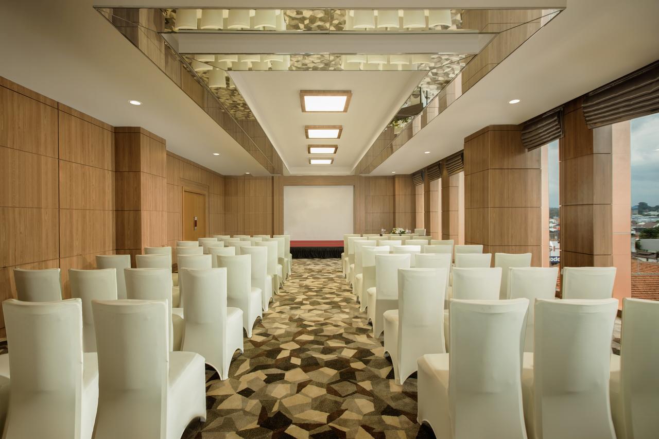 Hotel Chanti Managed By Tentrem Hotel Management Indonesia Semarang Dış mekan fotoğraf