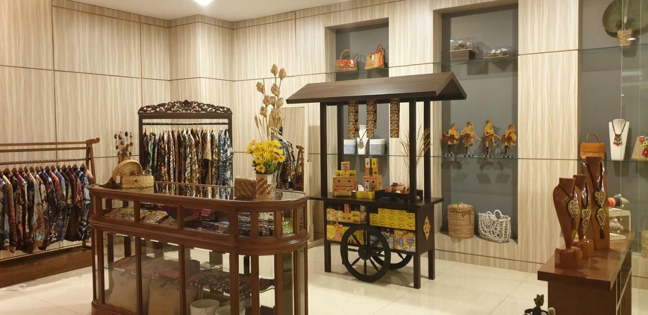 Hotel Chanti Managed By Tentrem Hotel Management Indonesia Semarang Dış mekan fotoğraf
